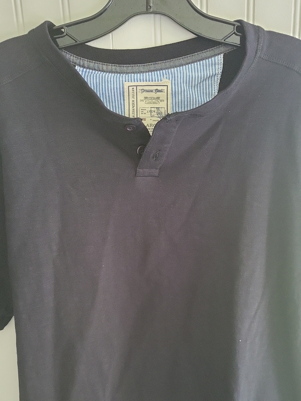 NWT Mens Colours Alexander Julian t-shirt, Size L